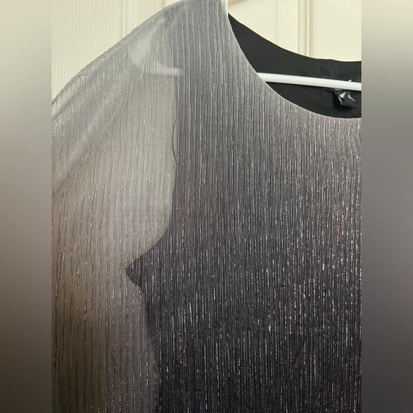 👗 Metallic Ombré Overlay Dress - Picture 5 of 8